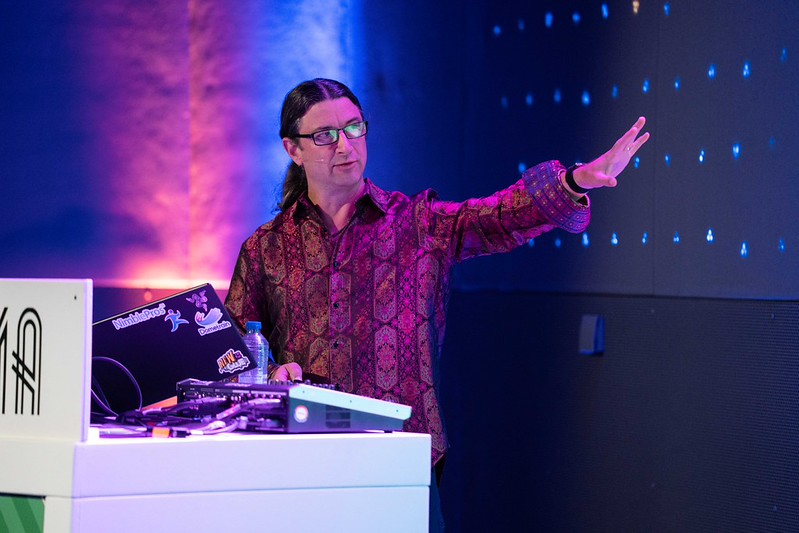 Ardalis presenting at TechoramaNL 2025